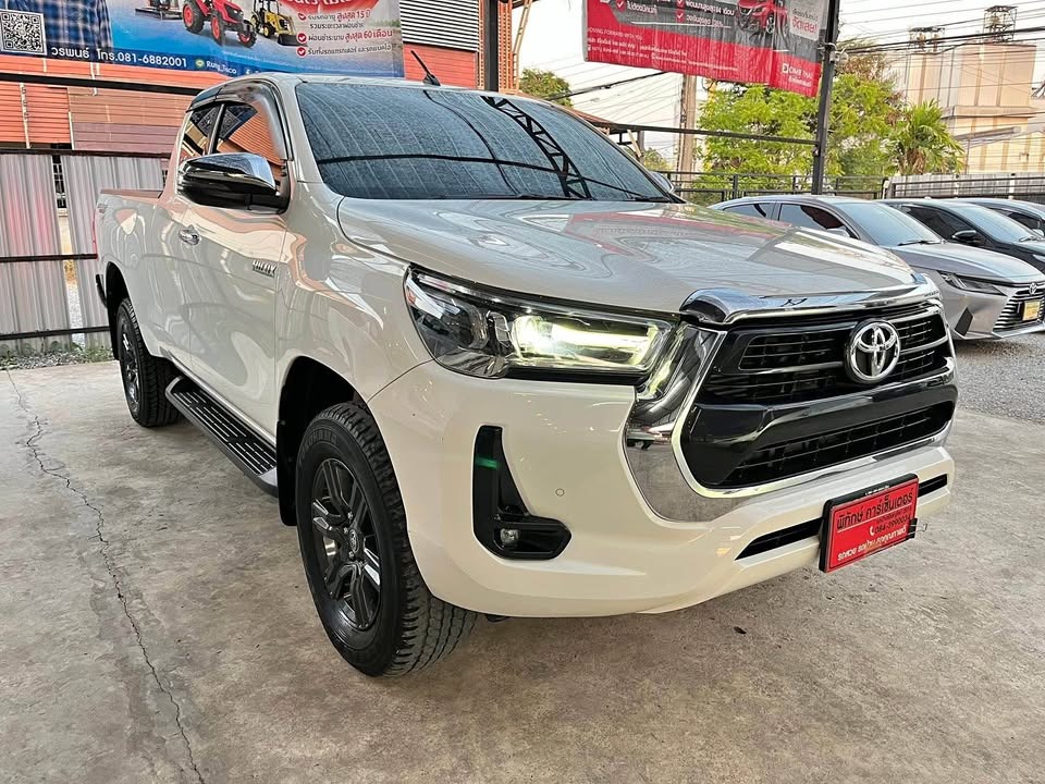 Toyota Revo